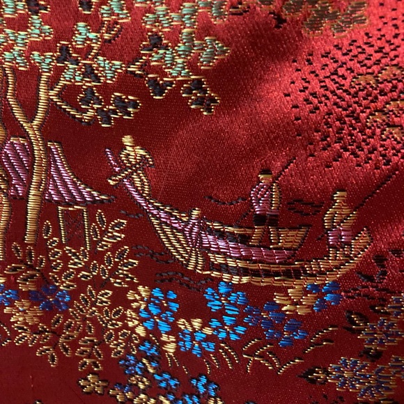 Vintage Vietnamese silk oriental blouse. Beautifully embroidered, Snap closure - Picture 2 of 6
